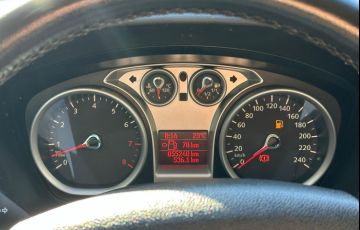 Ford Focus 1.6 GL 16v - Foto #9