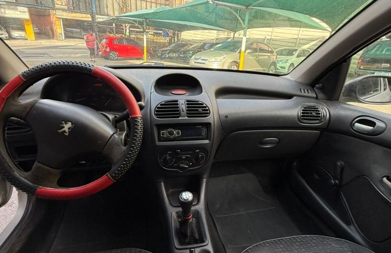 Peugeot 206 Hatch. Sensation 1.4 8V (flex) 2p - Foto #7