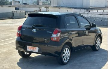 Toyota Etios 1.5 X Plus 16v - Foto #5