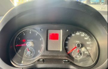 Volkswagen Fox 1.0 VHT (Flex) 4p - Foto #9