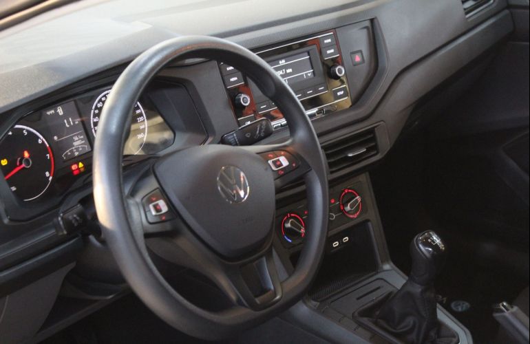 Volkswagen Polo 1.0 MPi Track - Foto #4
