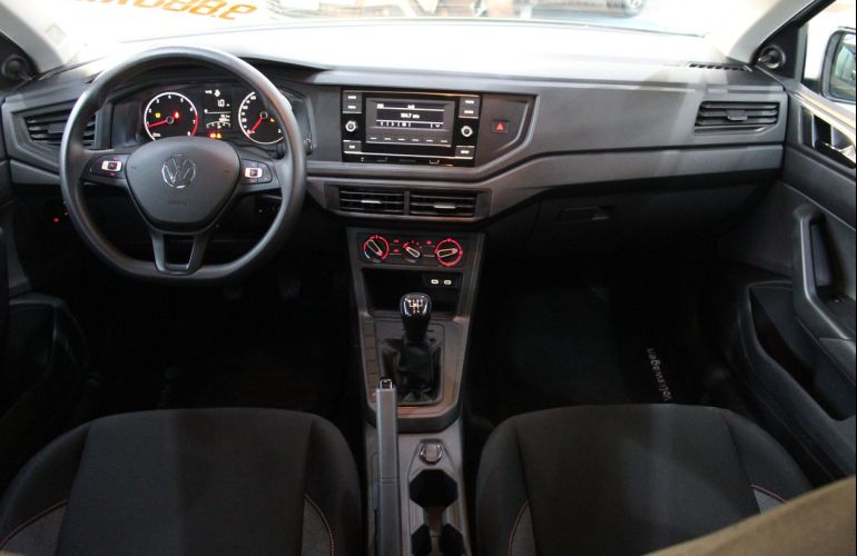 Volkswagen Polo 1.0 MPi Track - Foto #9