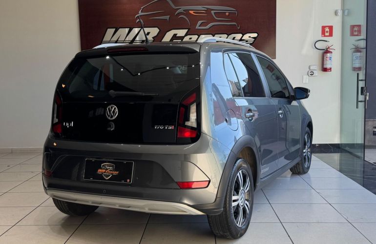 Volkswagen Up 1.0 170 TSi Total Xtreme - Foto #4