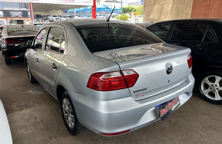 Volkswagen Voyage 1.6 MSI (Flex) - Foto #6
