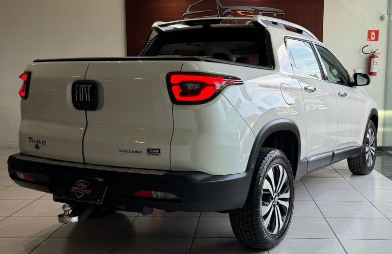 Fiat Toro 2.0 16V Turbo Volcano 4WD At9 - Foto #4