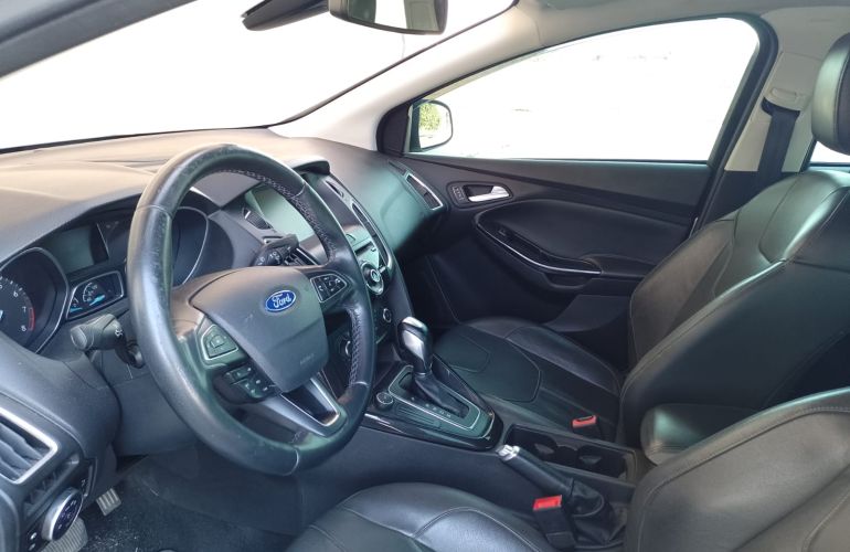 Ford Focus Sedan Titanium Plus 2.0 PowerShift - Foto #2