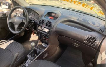 Peugeot 206 1.0 Sensation 16v - Foto #8
