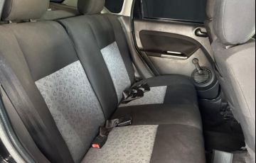 Ford Fiesta Sedan 1.0 - Foto #10