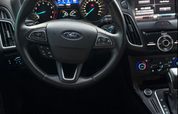 Ford Focus Sedan Titanium 2.0 16V (Aut) - Foto #4