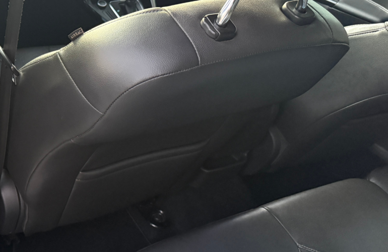 Ford Focus Sedan Titanium 2.0 16V (Aut) - Foto #6