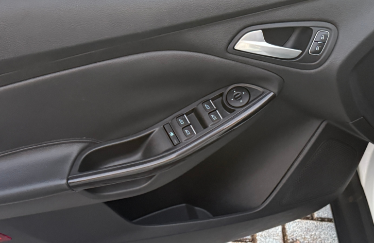 Ford Focus Sedan Titanium 2.0 16V (Aut) - Foto #7