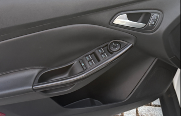Ford Focus Sedan Titanium 2.0 16V (Aut) - Foto #7
