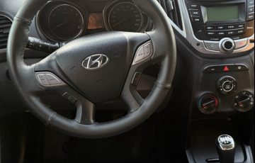 Hyundai HB20S 1.6 Comfort Style - Foto #4