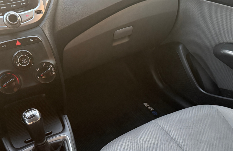 Hyundai HB20S 1.6 Comfort Style - Foto #6