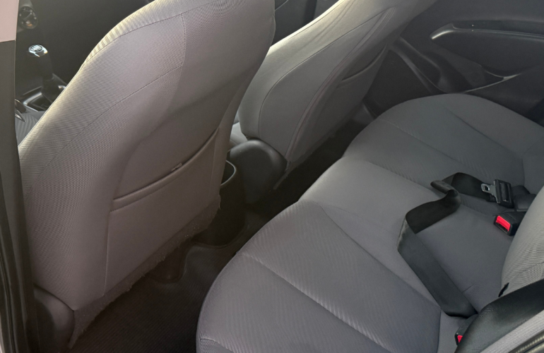 Hyundai HB20S 1.6 Comfort Style - Foto #8