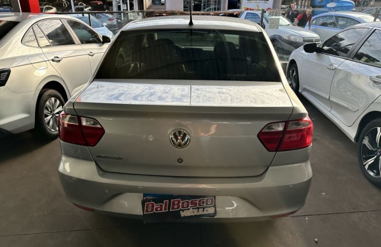 Volkswagen Voyage 1.0 MPI (Flex) - Foto #7