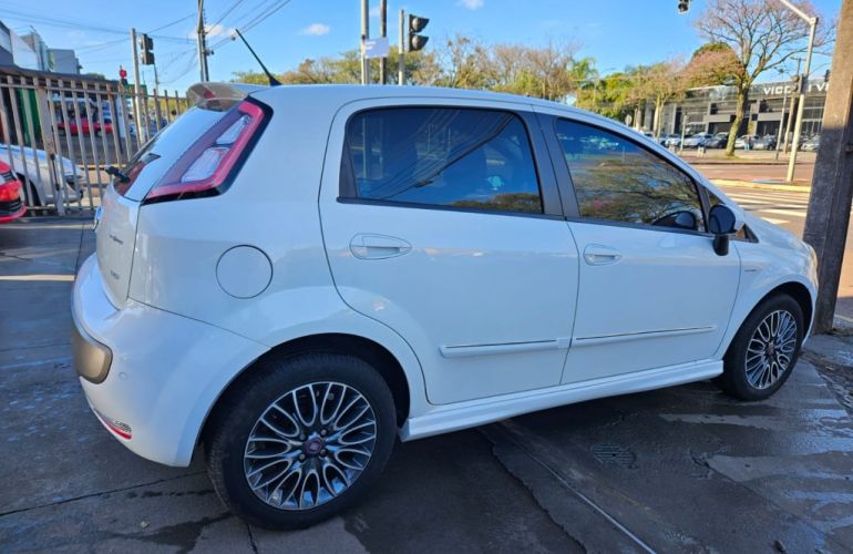 Fiat Punto Sporting 1.8 16V Dualogic (Flex) - Foto #3
