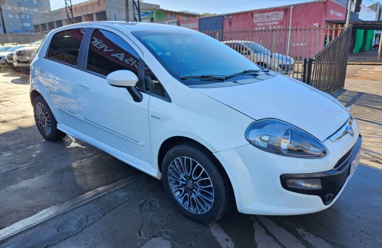 Fiat Punto Sporting 1.8 16V Dualogic (Flex) - Foto #4