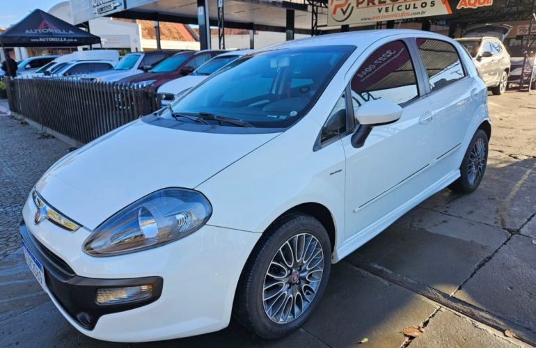 Fiat Punto Sporting 1.8 16V Dualogic (Flex) - Foto #6