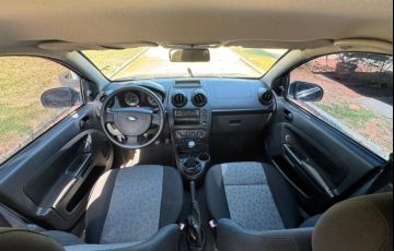Ford Fiesta 1.6 SE Sedan 16v - Foto #10