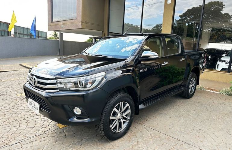 Toyota Hilux 2.8 Srx 4x4 CD 16v - Foto #1
