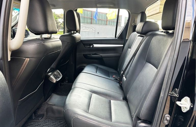 Toyota Hilux 2.8 Srx 4x4 CD 16v - Foto #5
