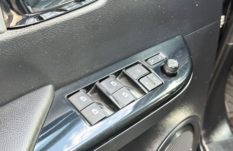 Toyota Hilux 2.8 Srx 4x4 CD 16v - Foto #10