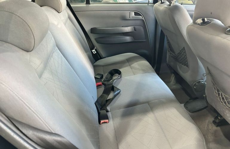 Volkswagen Spacefox 1.6 Mi 8V Flex 4p Manual - Foto #9