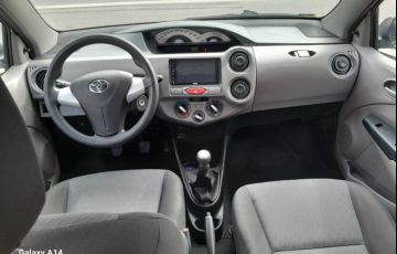 Toyota Etios 1.5 Xls 16v - Foto #4