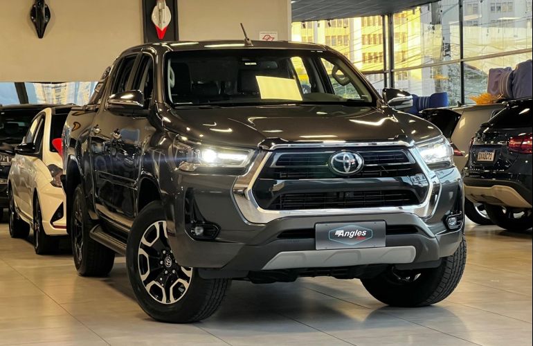 Toyota Hilux 2.8 D-4d Turbo CD Srx 4x4 - Foto #4