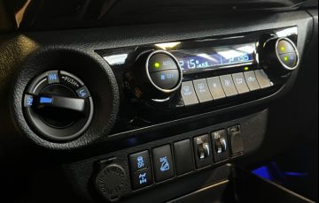 Toyota Hilux 2.8 D-4d Turbo CD Srx 4x4 - Foto #9