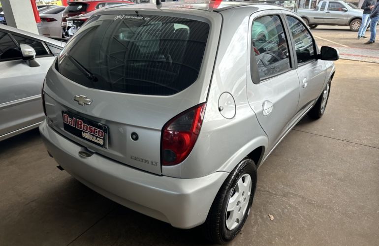 Chevrolet Celta LT 1.0 (Flex) - Foto #9