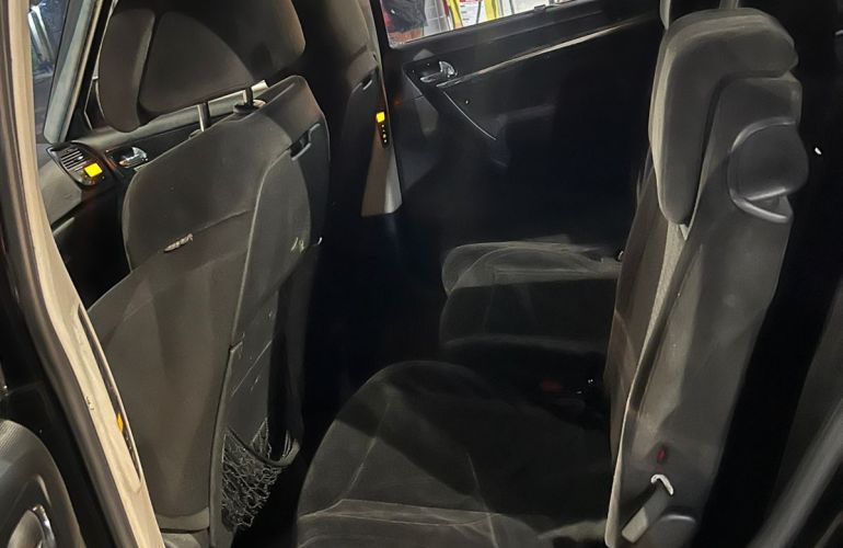 Citroën C4 Picasso 2.0 16v - Foto #2
