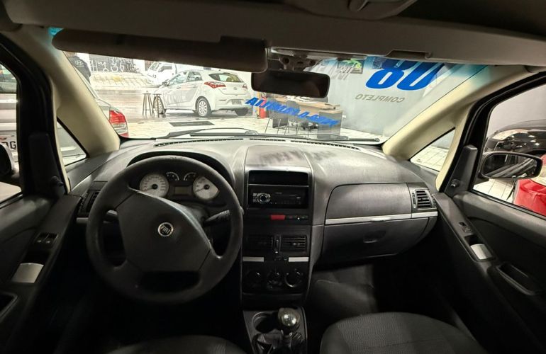Fiat Idea ELX 1.4 (Flex) - Foto #8