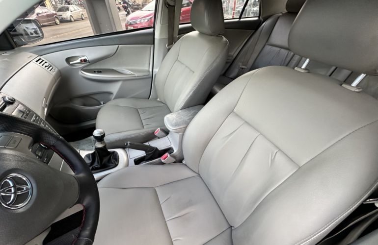 Toyota Corolla 2.0 XEi - Foto #8