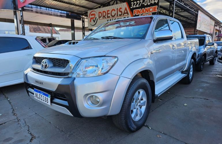 Toyota Hilux 3.0 TDI 4x4 CD SRV (Aut) - Foto #1