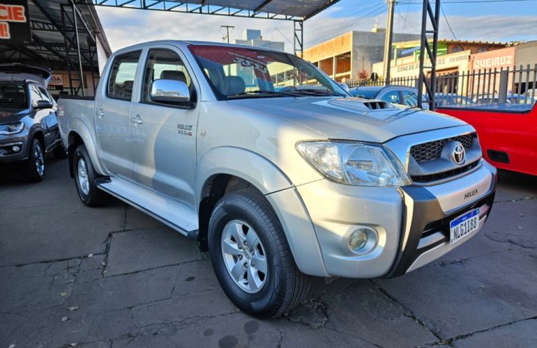 Toyota Hilux 3.0 TDI 4x4 CD SRV (Aut) - Foto #2