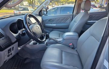 Toyota Hilux 3.0 TDI 4x4 CD SRV (Aut) - Foto #5