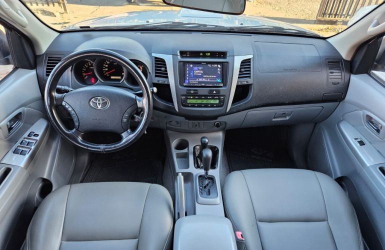Toyota Hilux 3.0 TDI 4x4 CD SRV (Aut) - Foto #9
