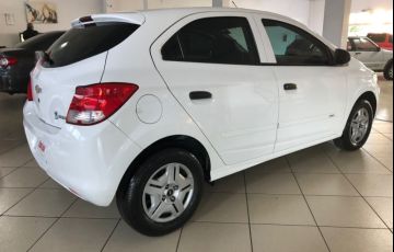 Chevrolet Onix 1.0 LS SPE/4 - Foto #4