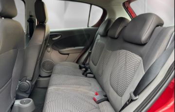Fiat Palio 1.4 MPi Attractive 8v - Foto #9