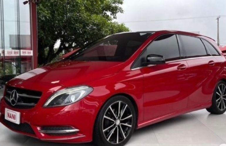 Mercedes-Benz Classe B 200 1.6 Turbo Sport - Foto #1