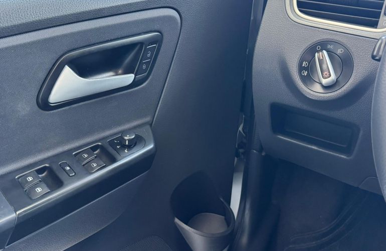 Volkswagen Fox 1.6 Mi 8v - Foto #9