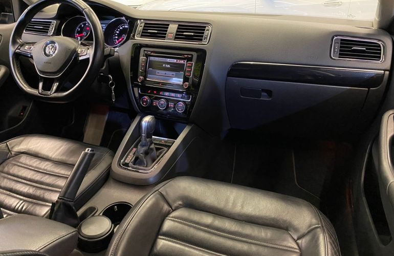 Volkswagen Jetta 2.0 TSi Highline 211cv - Foto #9