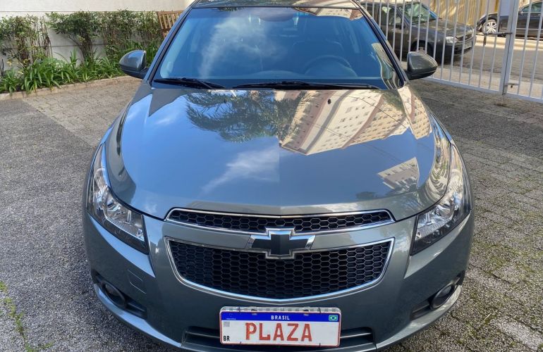Chevrolet Cruze 1.8 LT 16V Sedan - Foto #2
