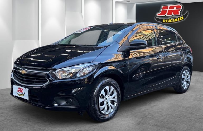 Chevrolet Onix 1.0 Plus - Foto #1