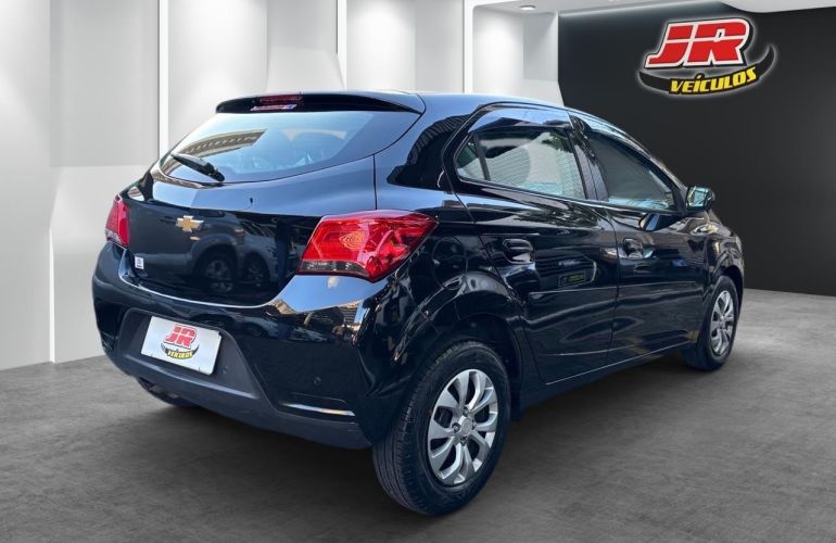 Chevrolet Onix 1.0 Plus - Foto #3