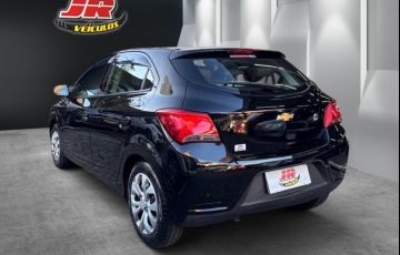 Chevrolet Onix 1.0 Plus - Foto #4