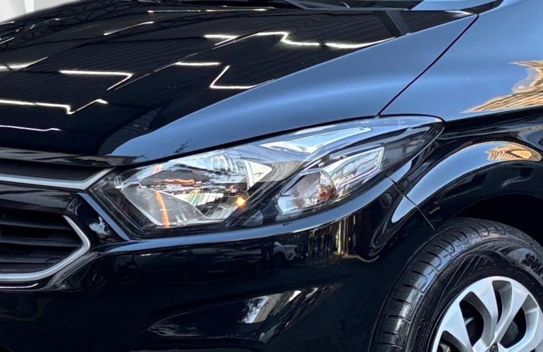 Chevrolet Onix 1.0 Plus - Foto #5