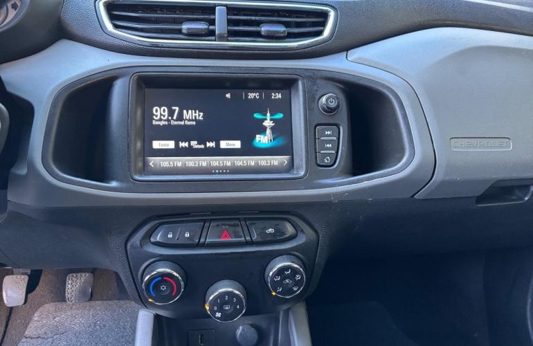 Chevrolet Onix 1.0 Plus - Foto #9